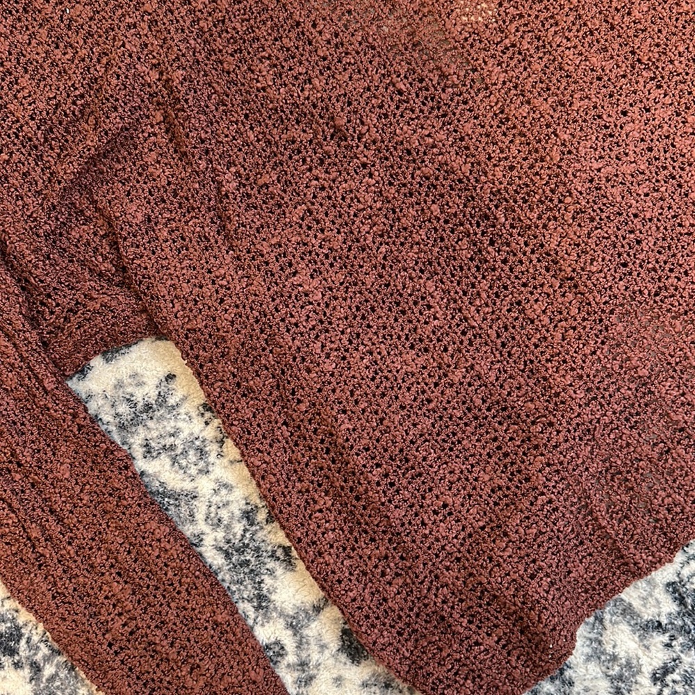 Open back sweater - Picture 3 of 3